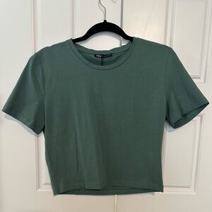 Zara Cropped Tee Size Large